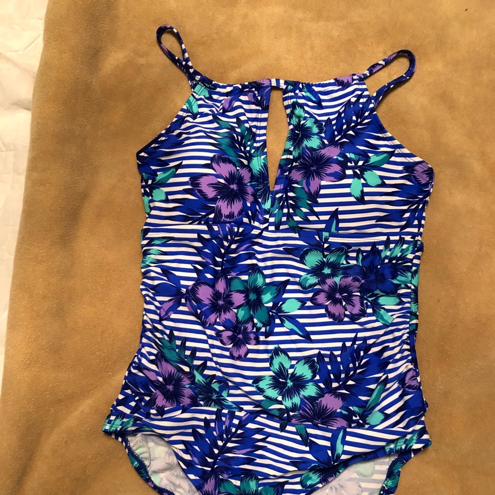 Bathing suit